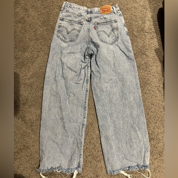 Levi’s High Waisted Straight Light Wash Jeans - Picture 4 of 4